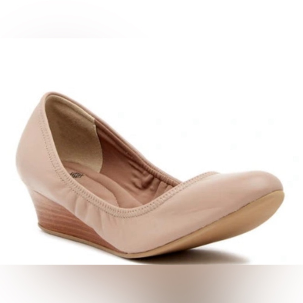 Susina Fraya Lea Wedge Shoe - Nude